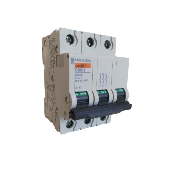 INTERRUTTORE AUTOMATICO MAGNETOTERMICO C60 3P 50A 10K D 3MOD